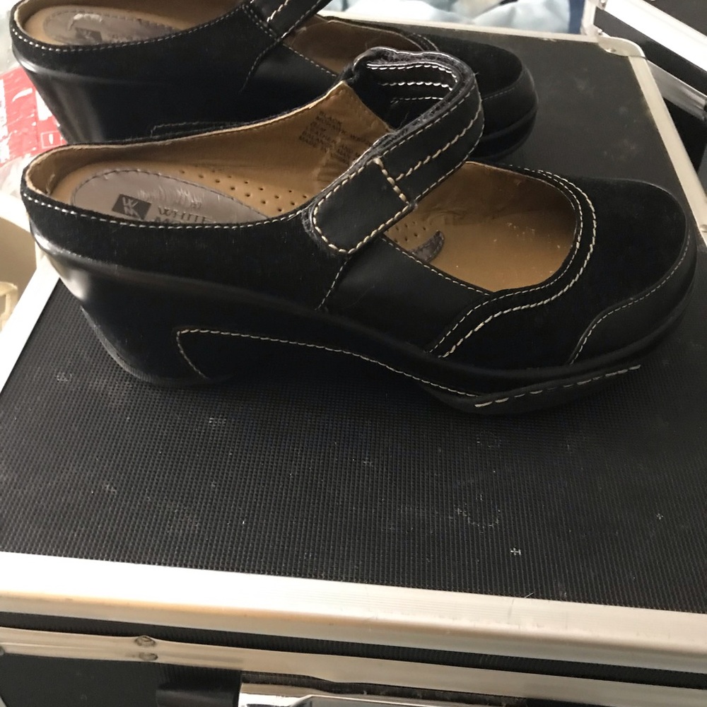 White Mountain Black dress shoes size 8